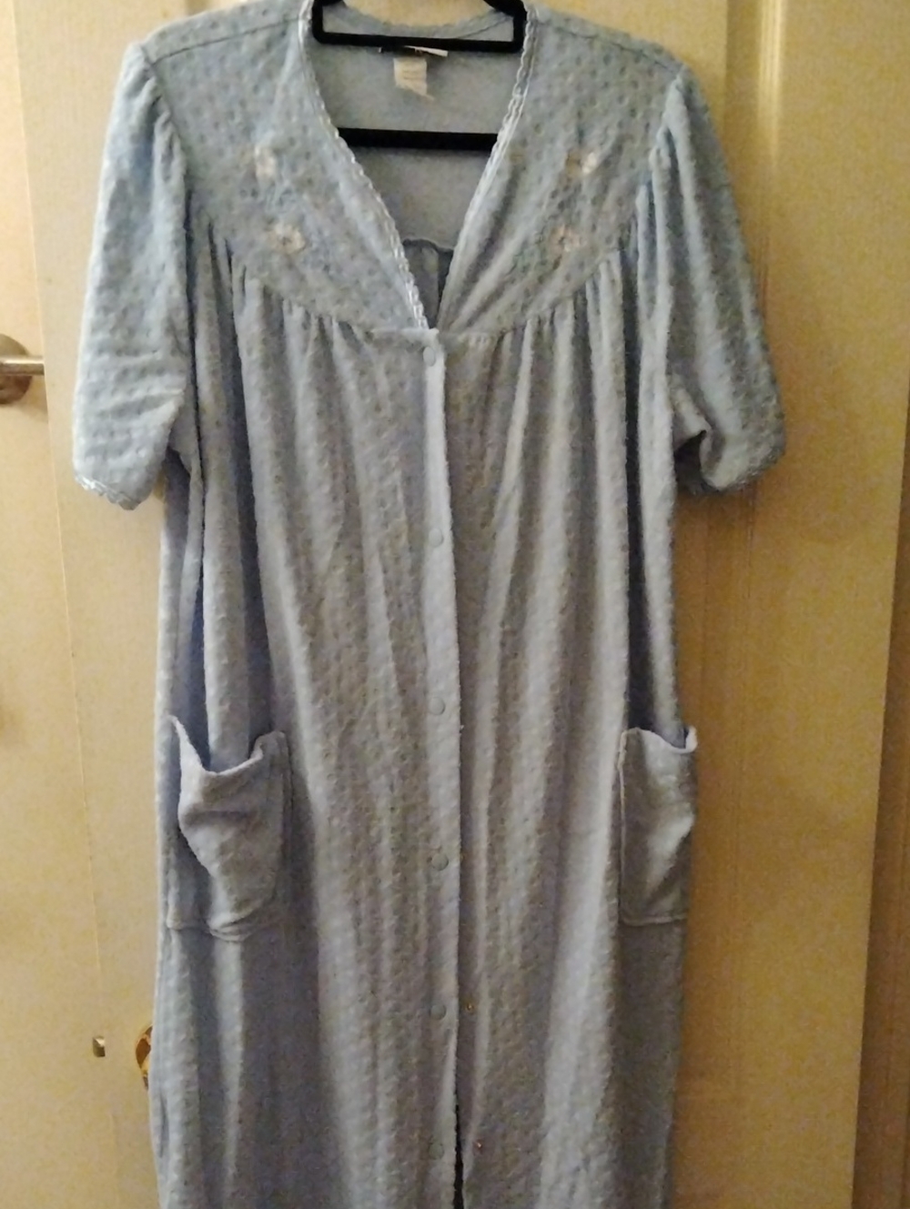 Light Blue Women's Button-Front Robe with Pockets